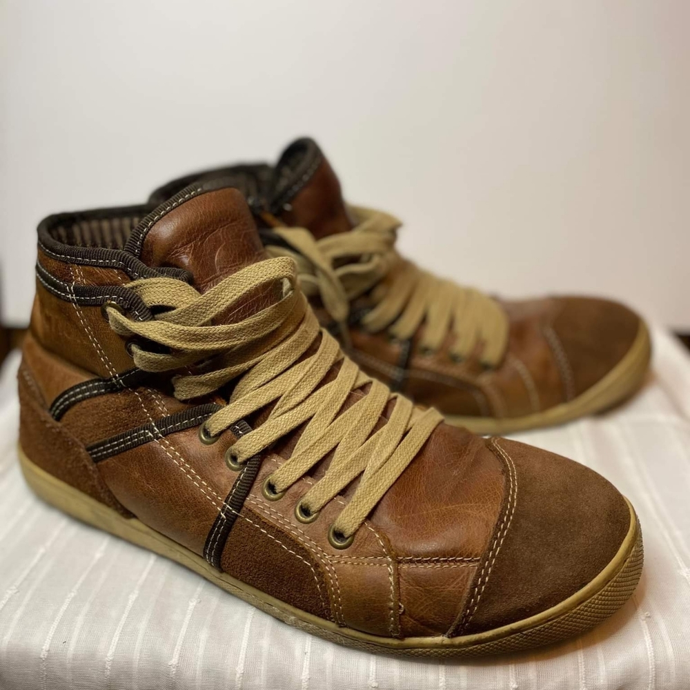 Kenneth Cole reaction leather boots